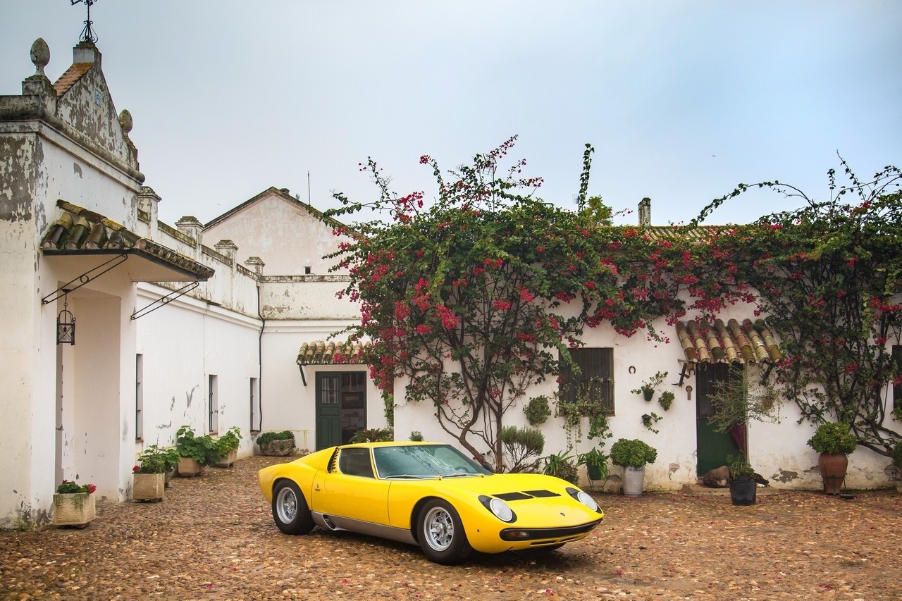 Lamborghini Miura SV: 50 anni di storia nelle immagini