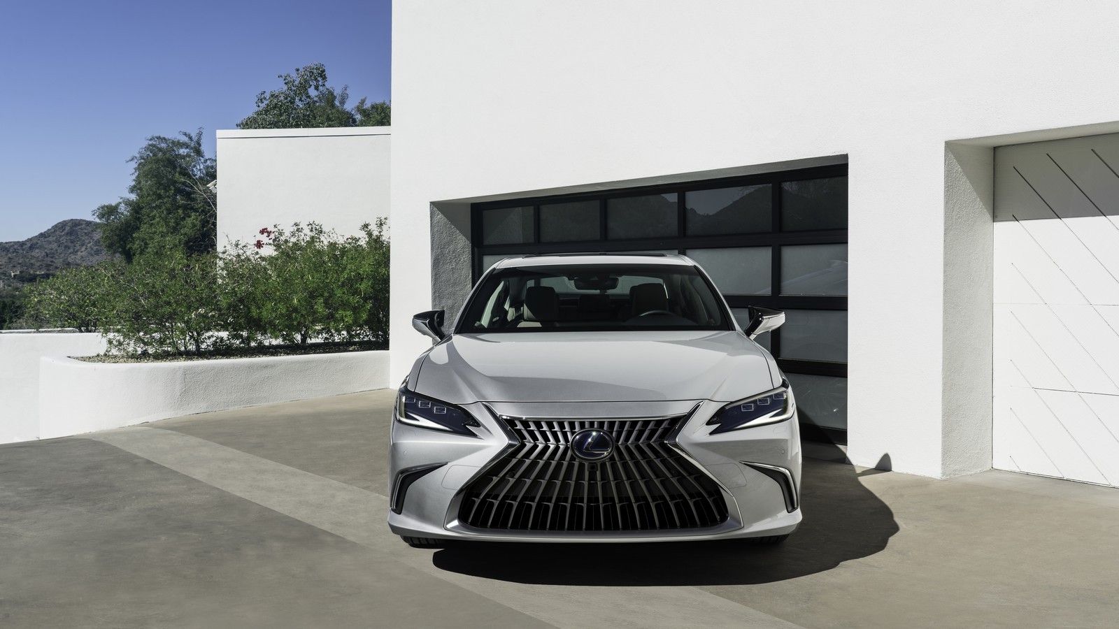 Nuova Lexus ES 2021: immagini ufficiali