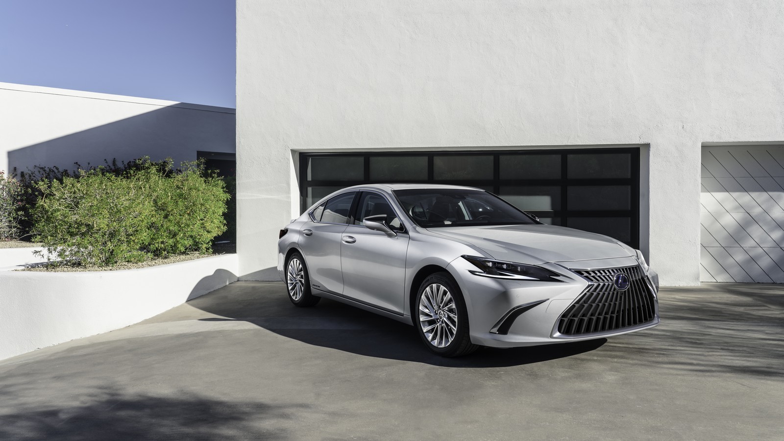 Nuova Lexus ES 2021: immagini ufficiali