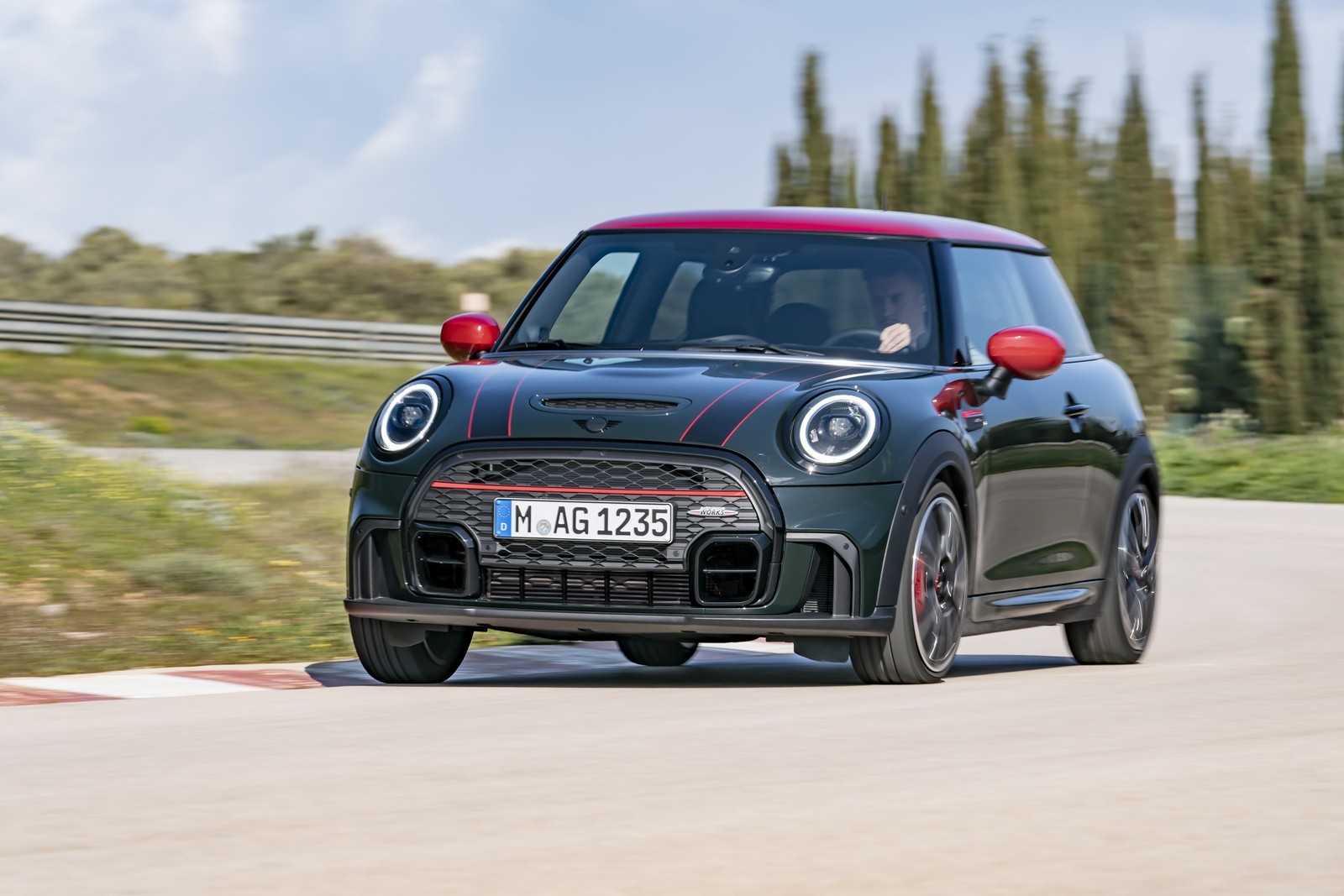 Mini John Cooper Works 2021: immagini ufficiali