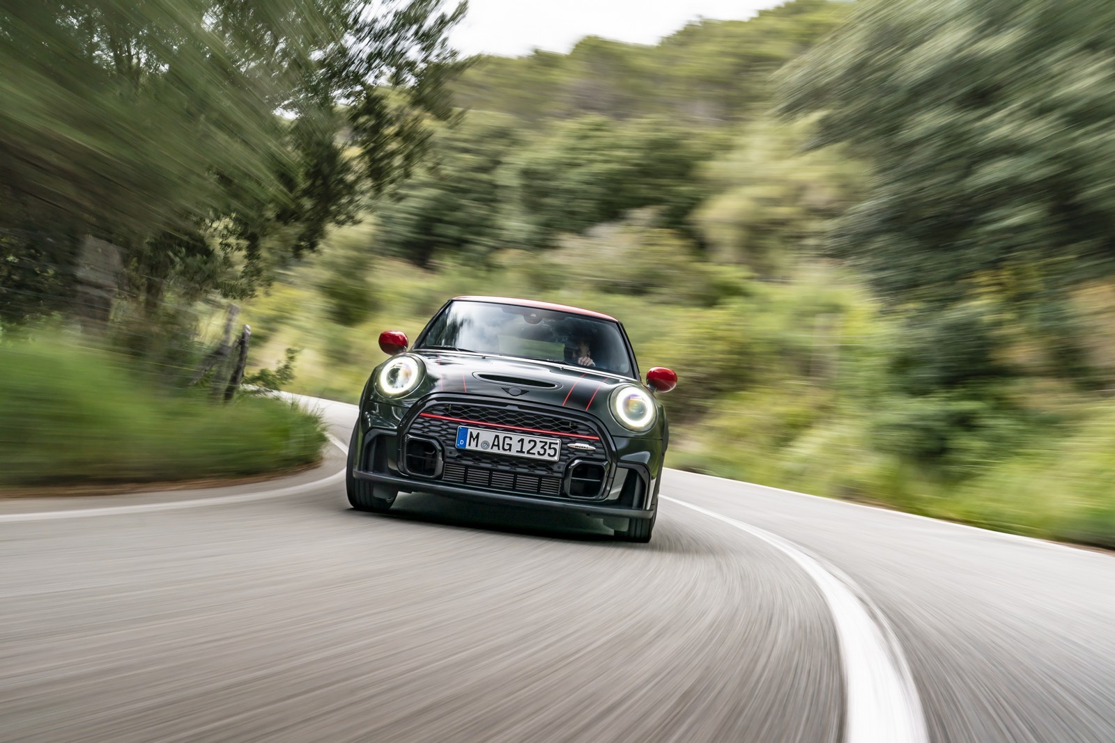 Mini John Cooper Works 2021: immagini ufficiali