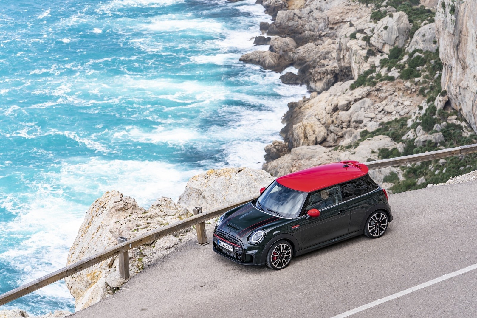 Mini John Cooper Works 2021: immagini ufficiali