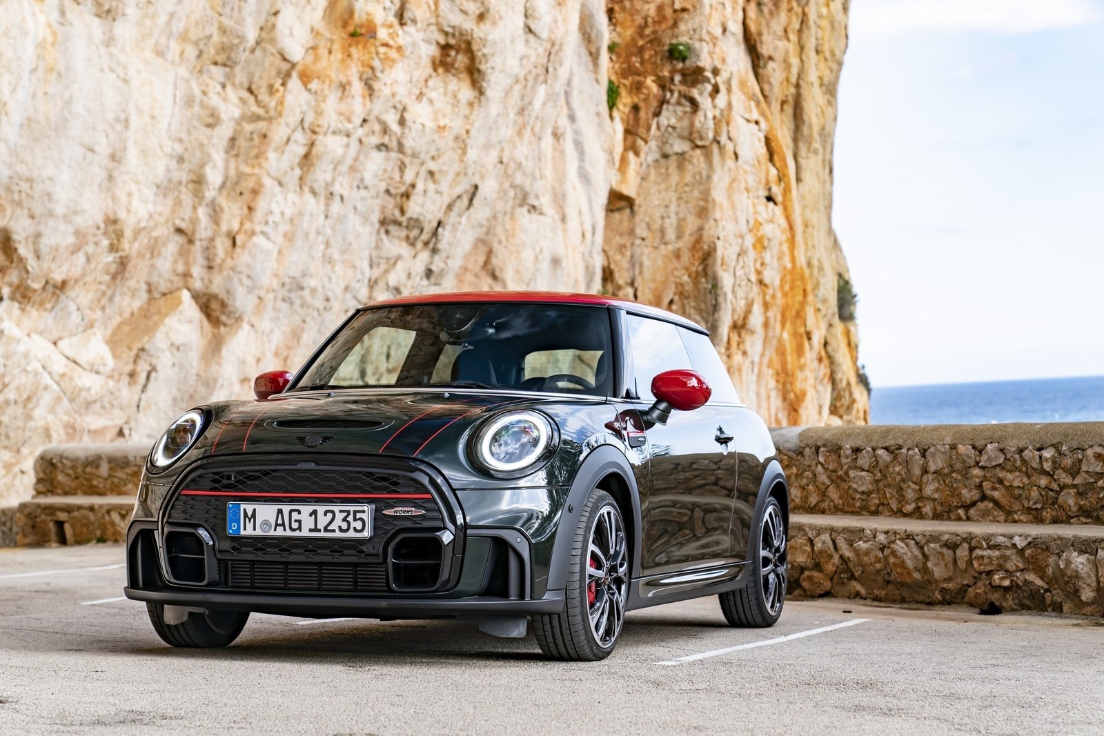 Mini John Cooper Works 2021: immagini ufficiali