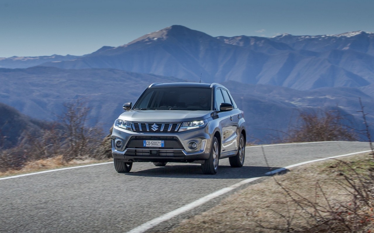 Suzuki Vitara Hybrid 2021: le immagini ufficiali