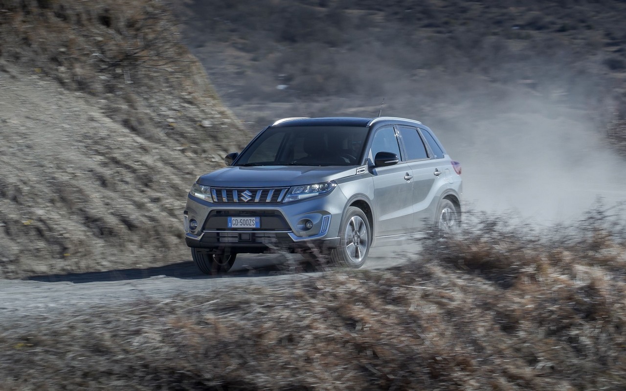 Suzuki Vitara Hybrid 2021: le immagini ufficiali