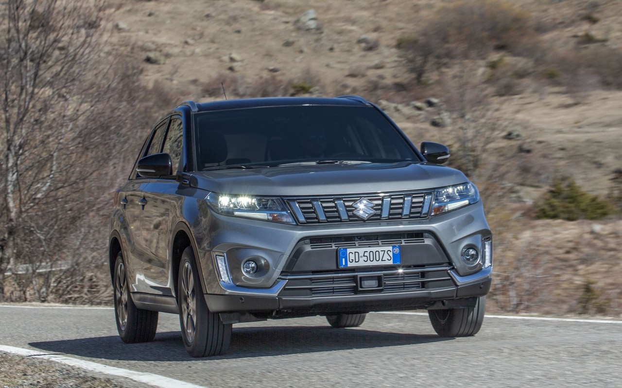 Suzuki Vitara Hybrid 2021: le immagini ufficiali