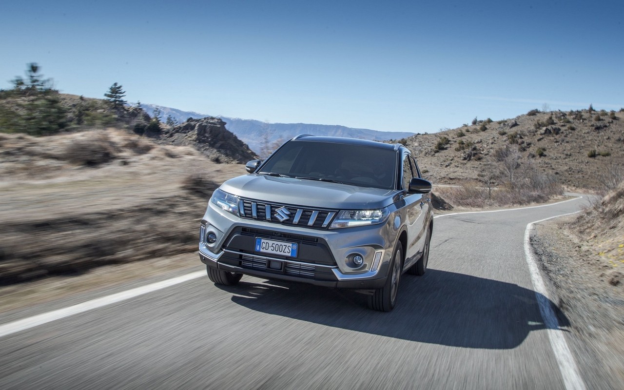 Suzuki Vitara Hybrid 2021: le immagini ufficiali