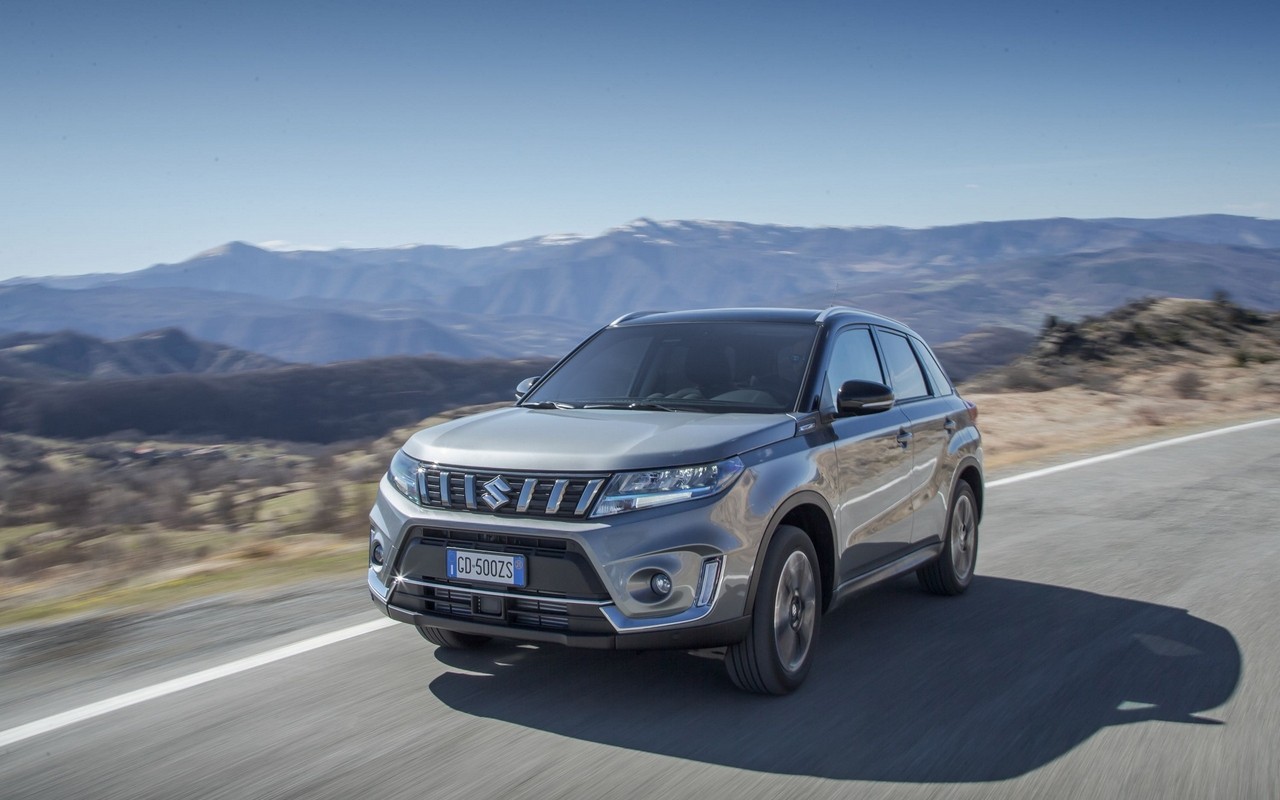 Suzuki Vitara Hybrid 2021: le immagini ufficiali