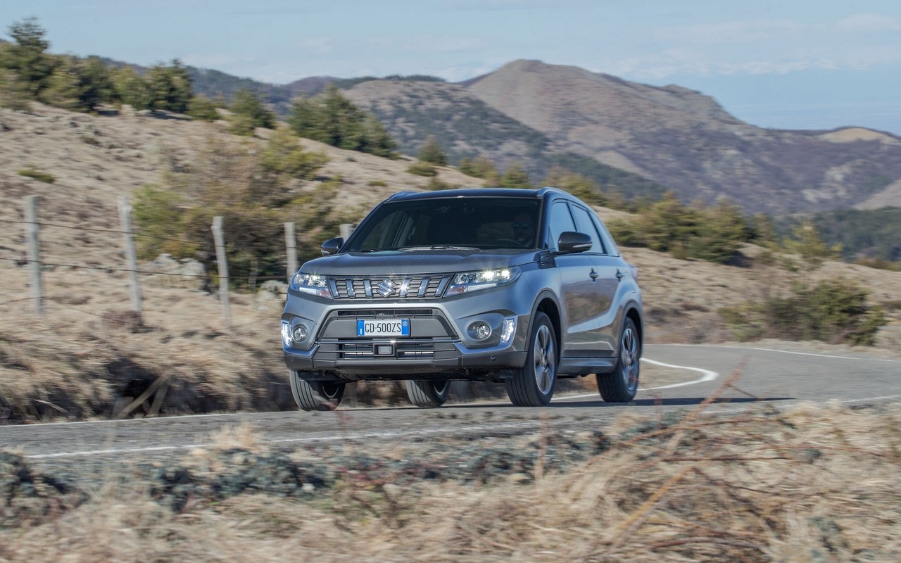 Suzuki Vitara Hybrid 2021: le immagini ufficiali