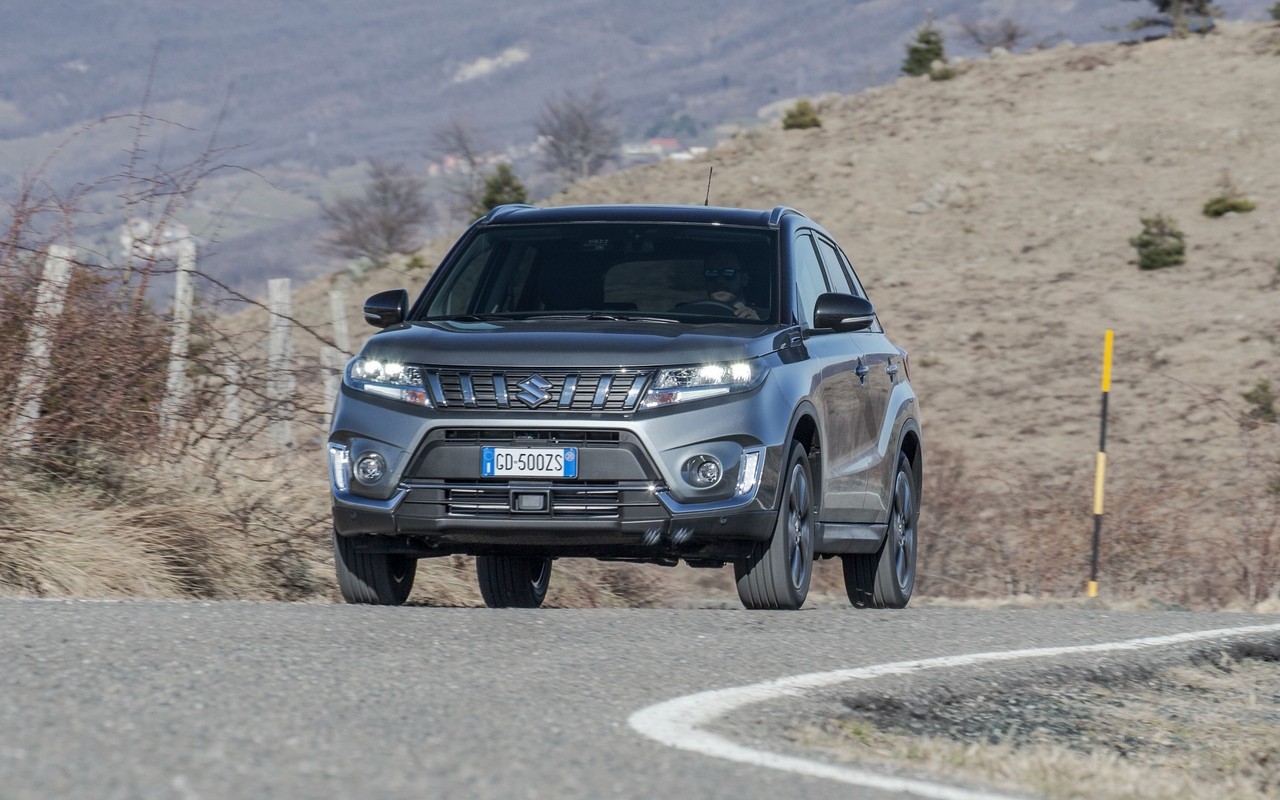 Suzuki Vitara Hybrid 2021: le immagini ufficiali