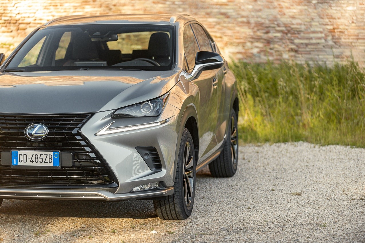 Lexus NX300h: la prova su strada