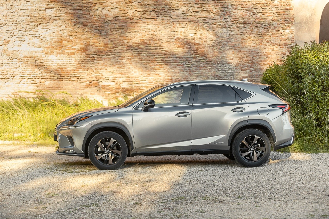 Lexus NX300h: la prova su strada