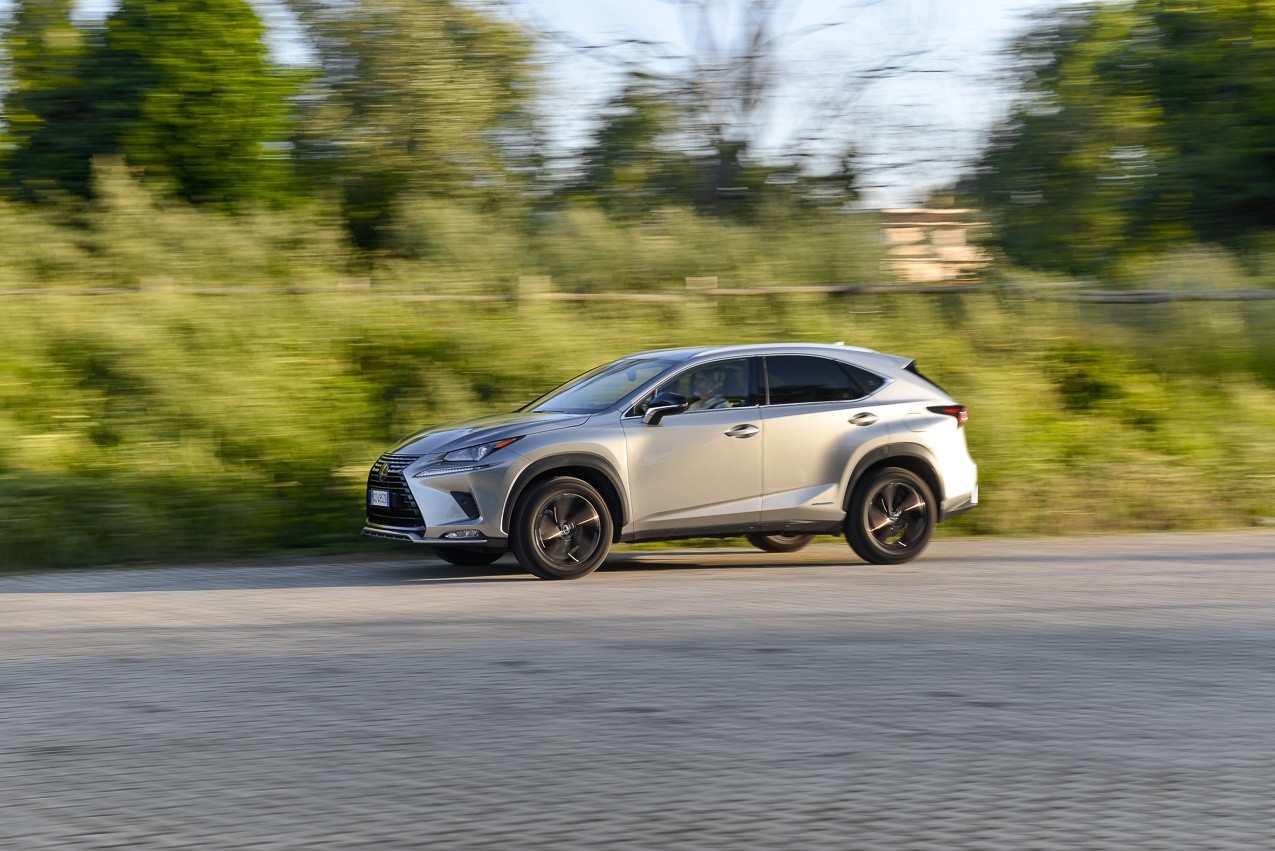 Lexus NX300h: la prova su strada