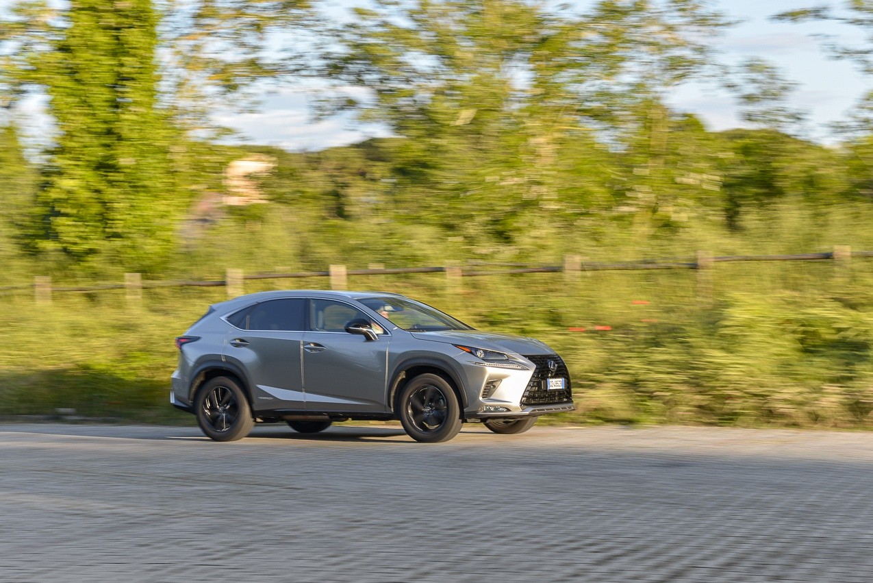 Lexus NX300h: la prova su strada