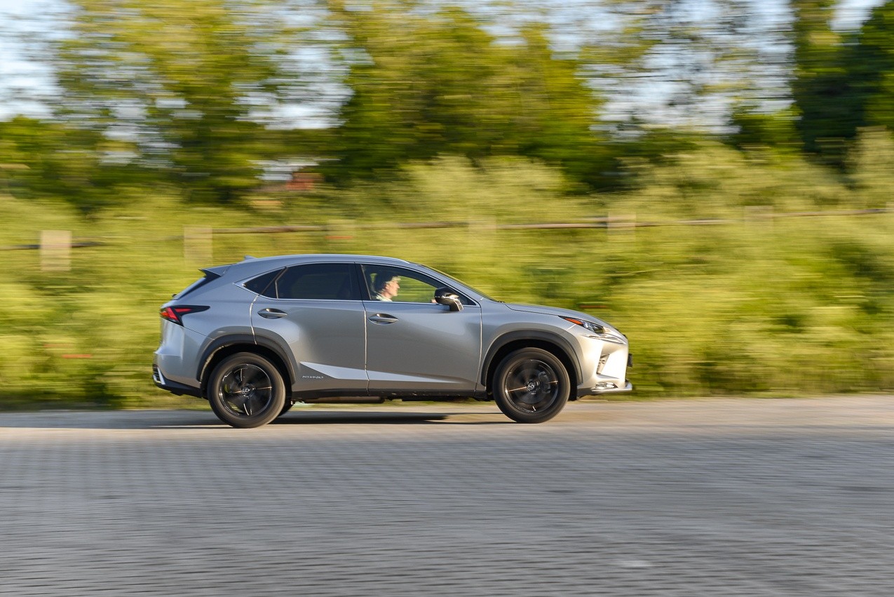 Lexus NX300h: la prova su strada