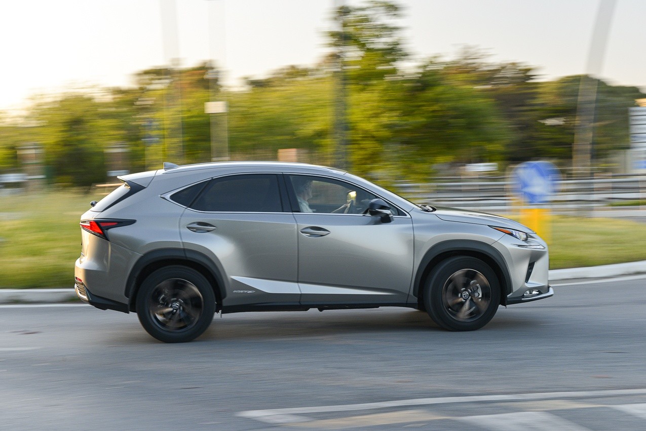 Lexus NX300h: la prova su strada