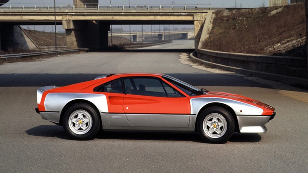 Ferrari 308 GTB: immagini ufficiali