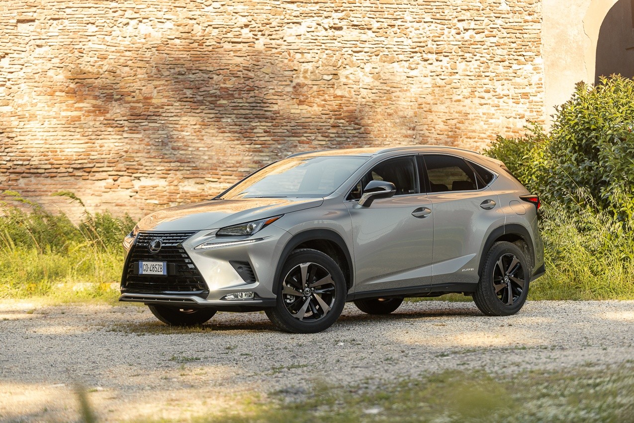 Lexus NX300h: la prova su strada