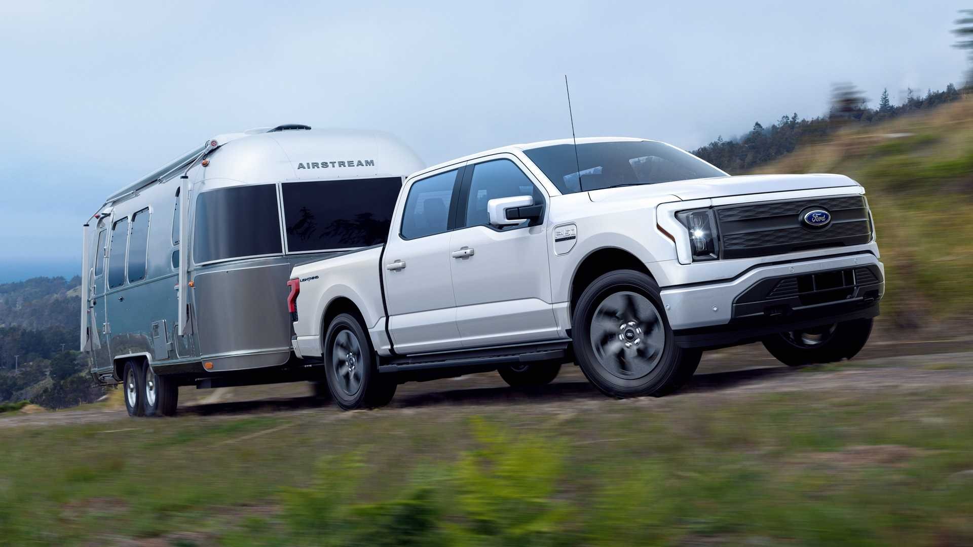 Ford F-150 Lightning: le immagini ufficiali