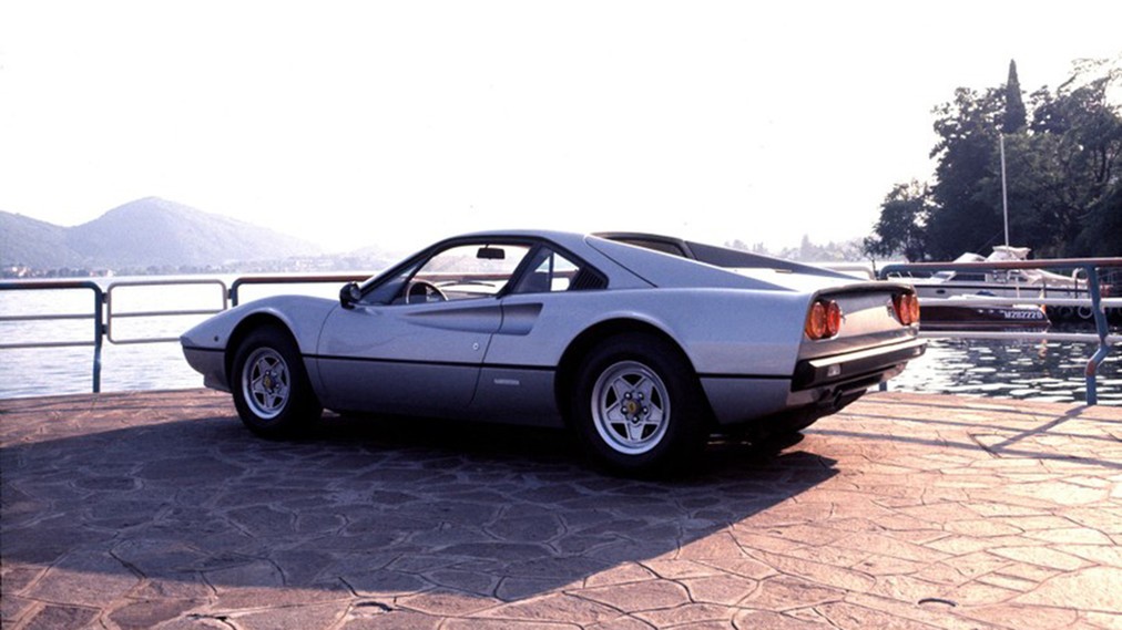 Ferrari 308 GTB: immagini ufficiali