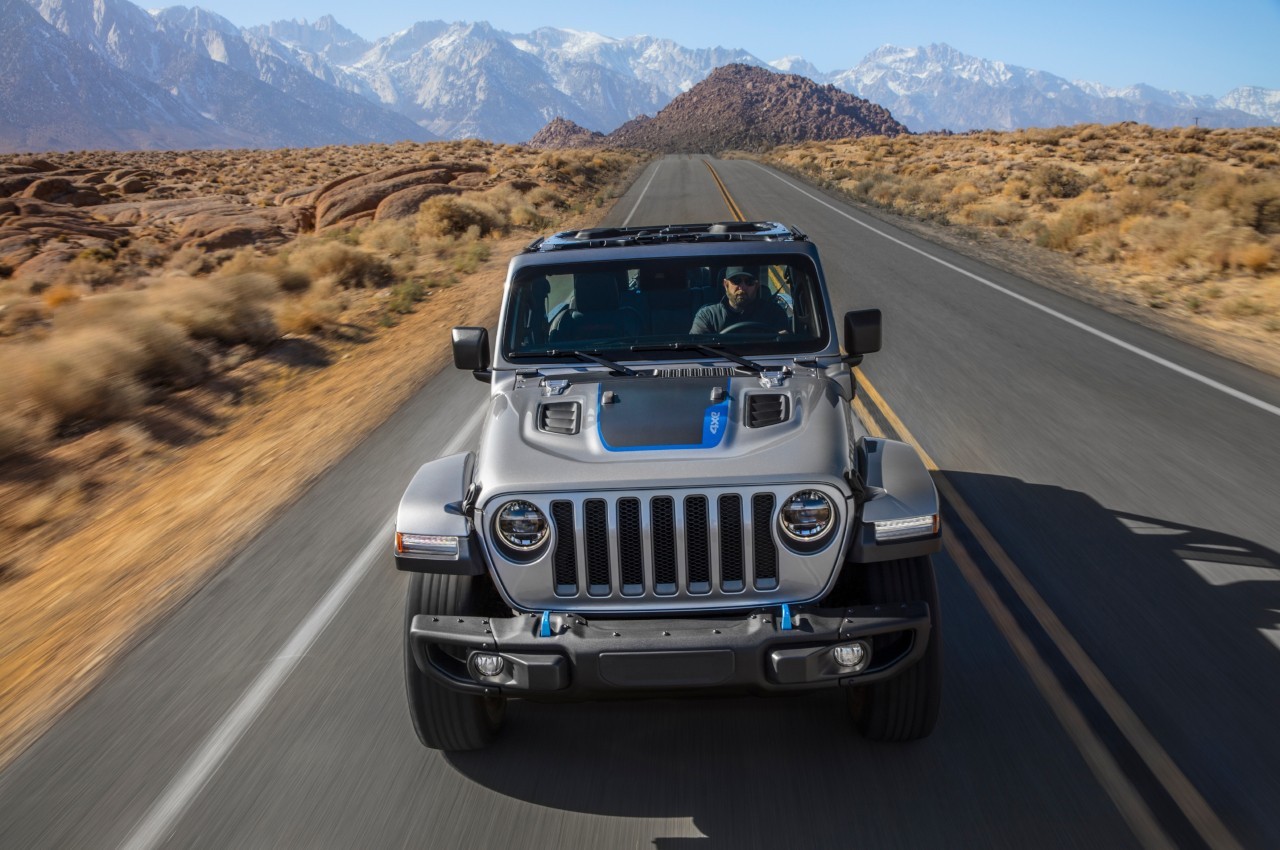 Jeep Wrangler 4xe 2021: immagini ufficiali