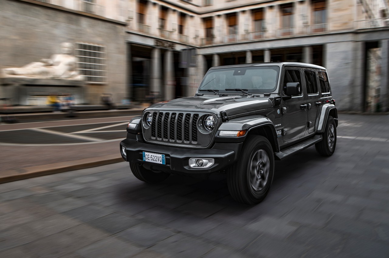 Jeep Wrangler 4xe 2021: immagini ufficiali