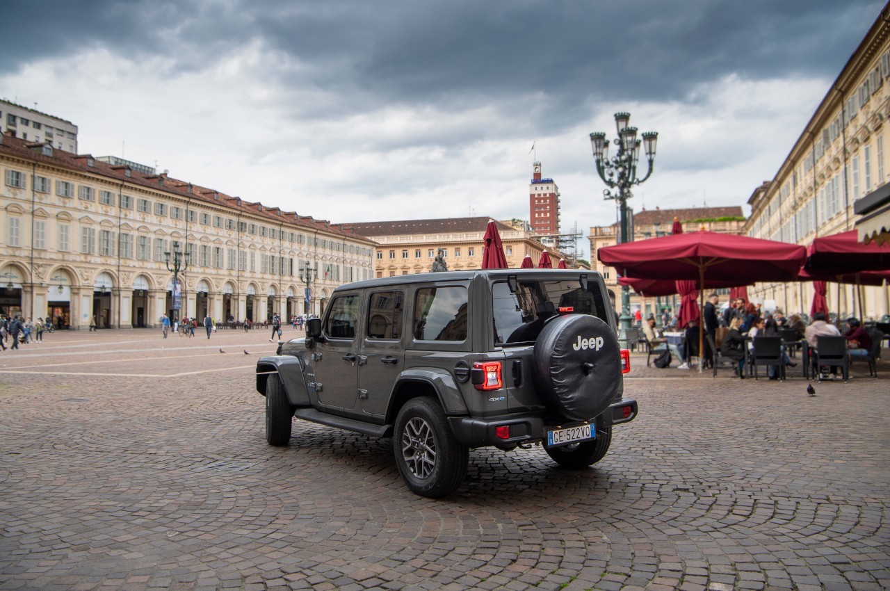 Jeep Wrangler 4xe 2021: immagini ufficiali