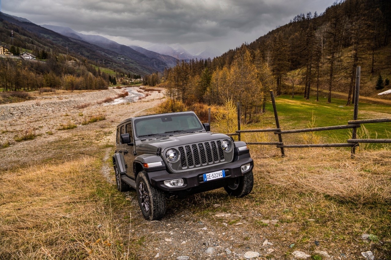 Jeep Wrangler 4xe 2021: immagini ufficiali