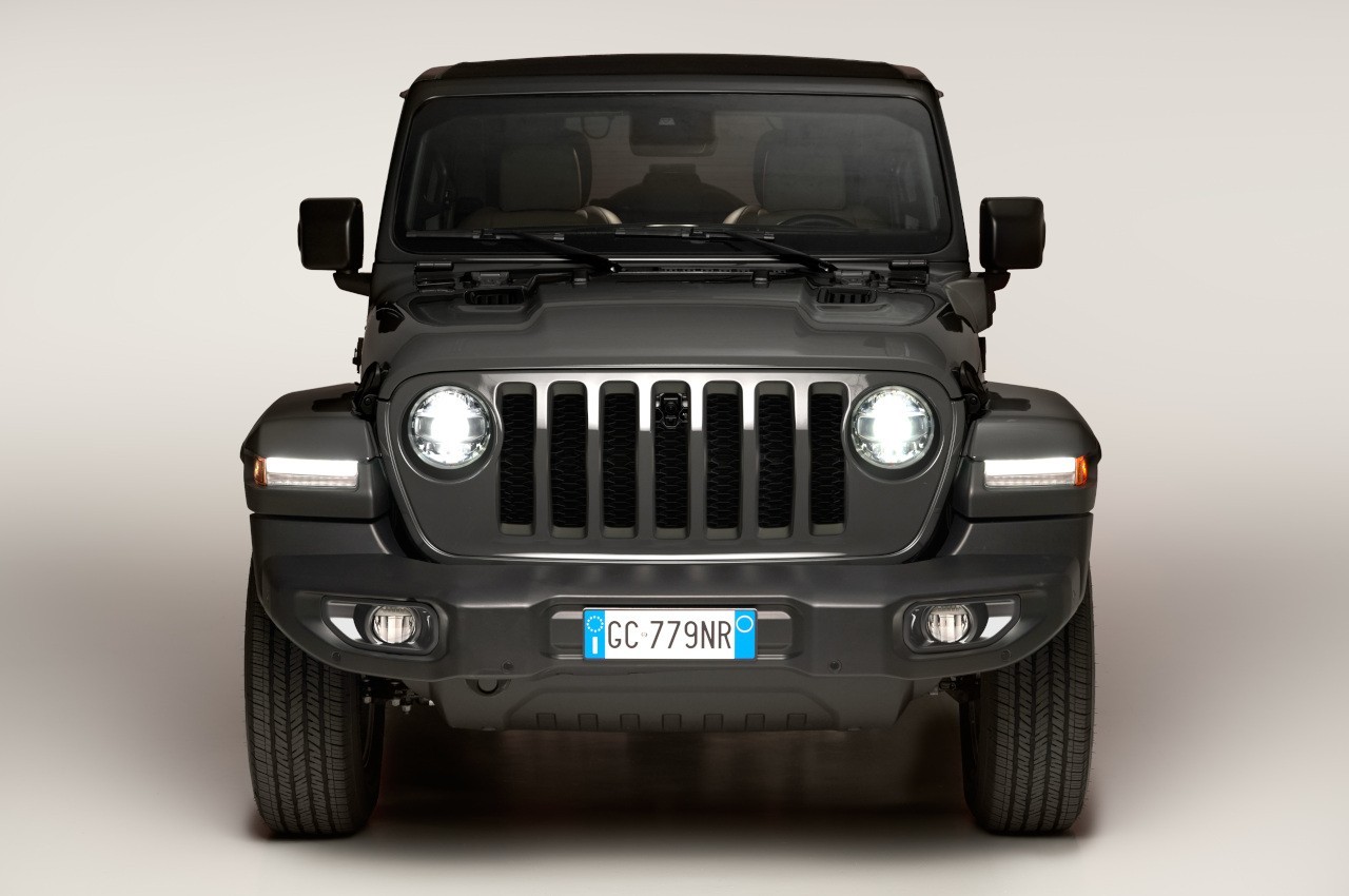 Jeep Wrangler 4xe 2021: immagini ufficiali