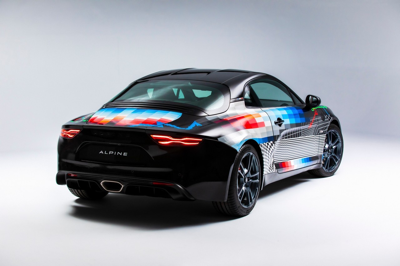 Alpine A110 X Felipe Pantone 2021: immagini ufficiali