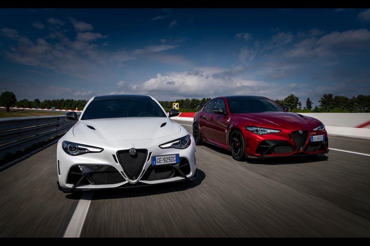 Alfa Romeo Giulia GTA e Giulia GTAm: le immagini ufficiali