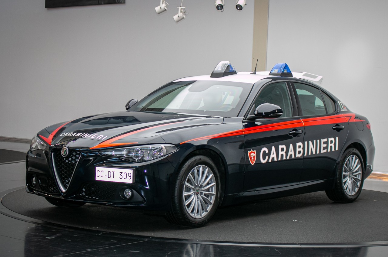 Alfa Romeo Giulia 2021 consegnata ai Carabinieri