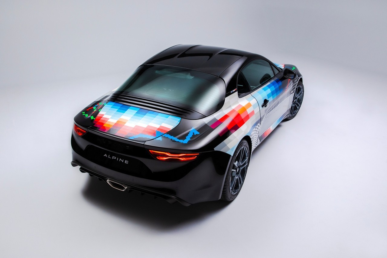 Alpine A110 X Felipe Pantone 2021: immagini ufficiali