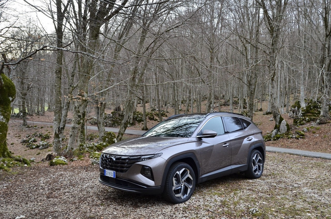 Hyundai Tucson 1.6 T-GDI HEV eXcellence: prova su strada