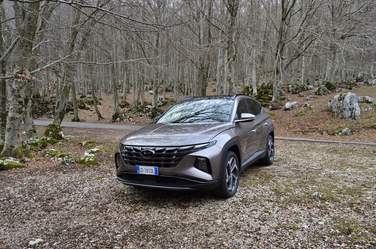 Hyundai Tucson 1.6 T-GDI HEV eXcellence: prova su strada