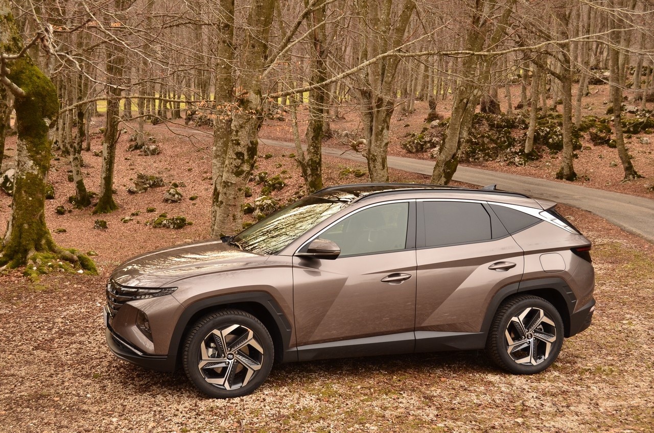 Hyundai Tucson 1.6 T-GDI HEV eXcellence: prova su strada