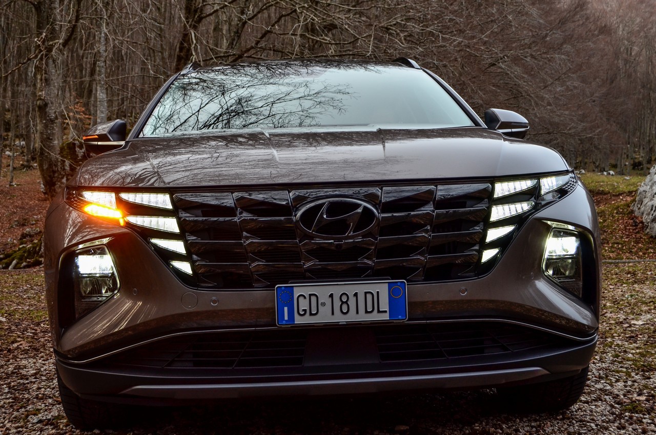 Hyundai Tucson 1.6 T-GDI HEV eXcellence: prova su strada