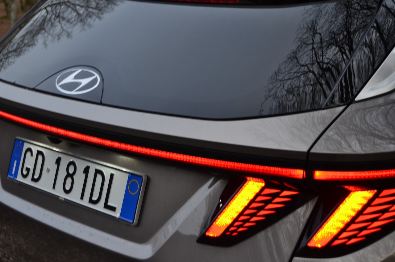 Hyundai Tucson 1.6 T-GDI HEV eXcellence: prova su strada