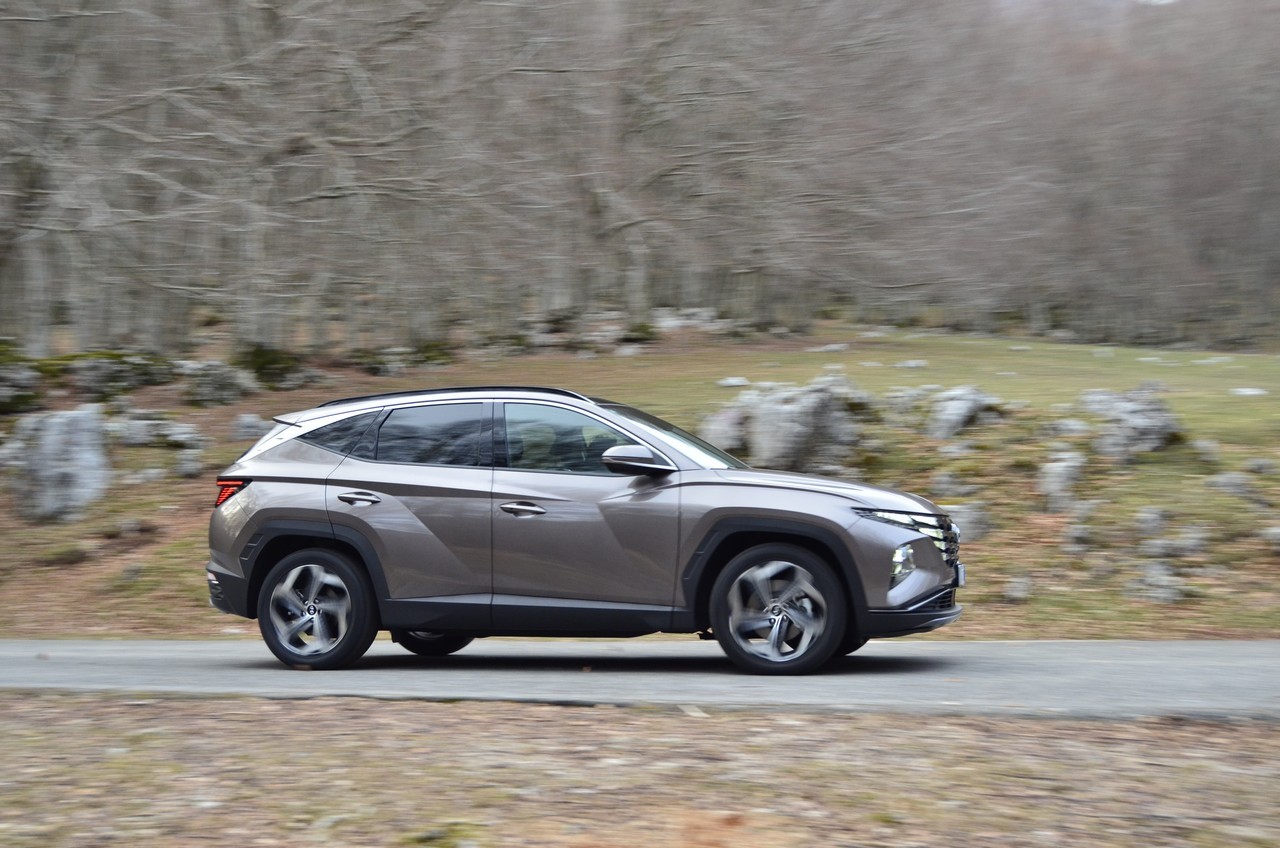 Hyundai Tucson 1.6 T-GDI HEV eXcellence: prova su strada