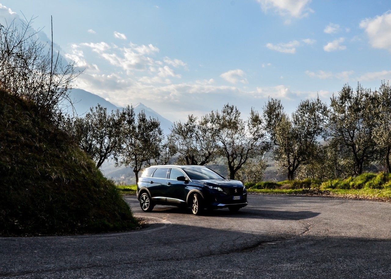 Peugeot 5008 1.5 BlueHDi GT Pack: prova su strada