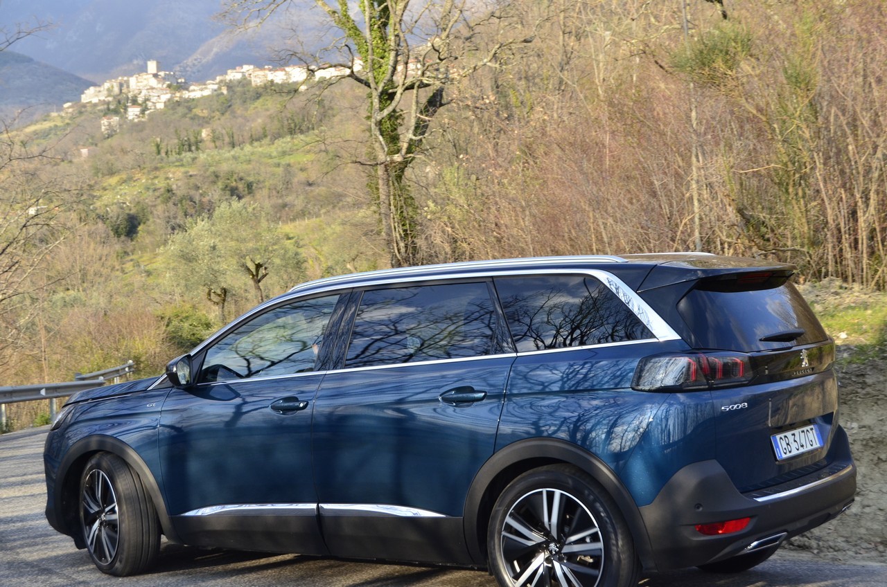 Peugeot 5008 1.5 BlueHDi GT Pack: prova su strada