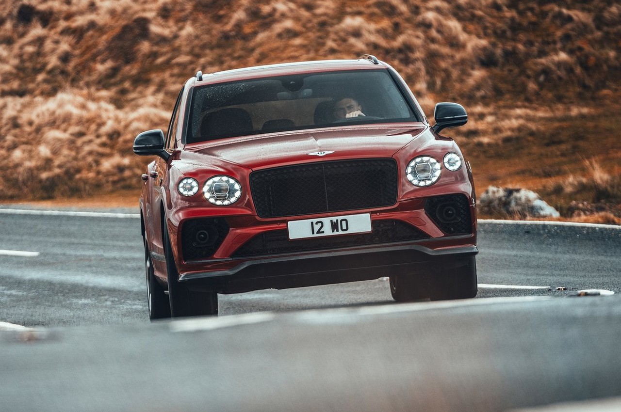 Bentley Bentayga S: immagini ufficiali