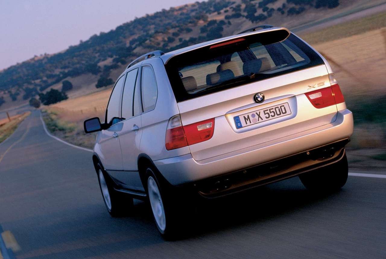 BMW X5 1999: immagini ufficiali