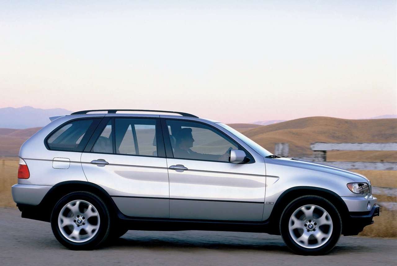 BMW X5 1999: immagini ufficiali