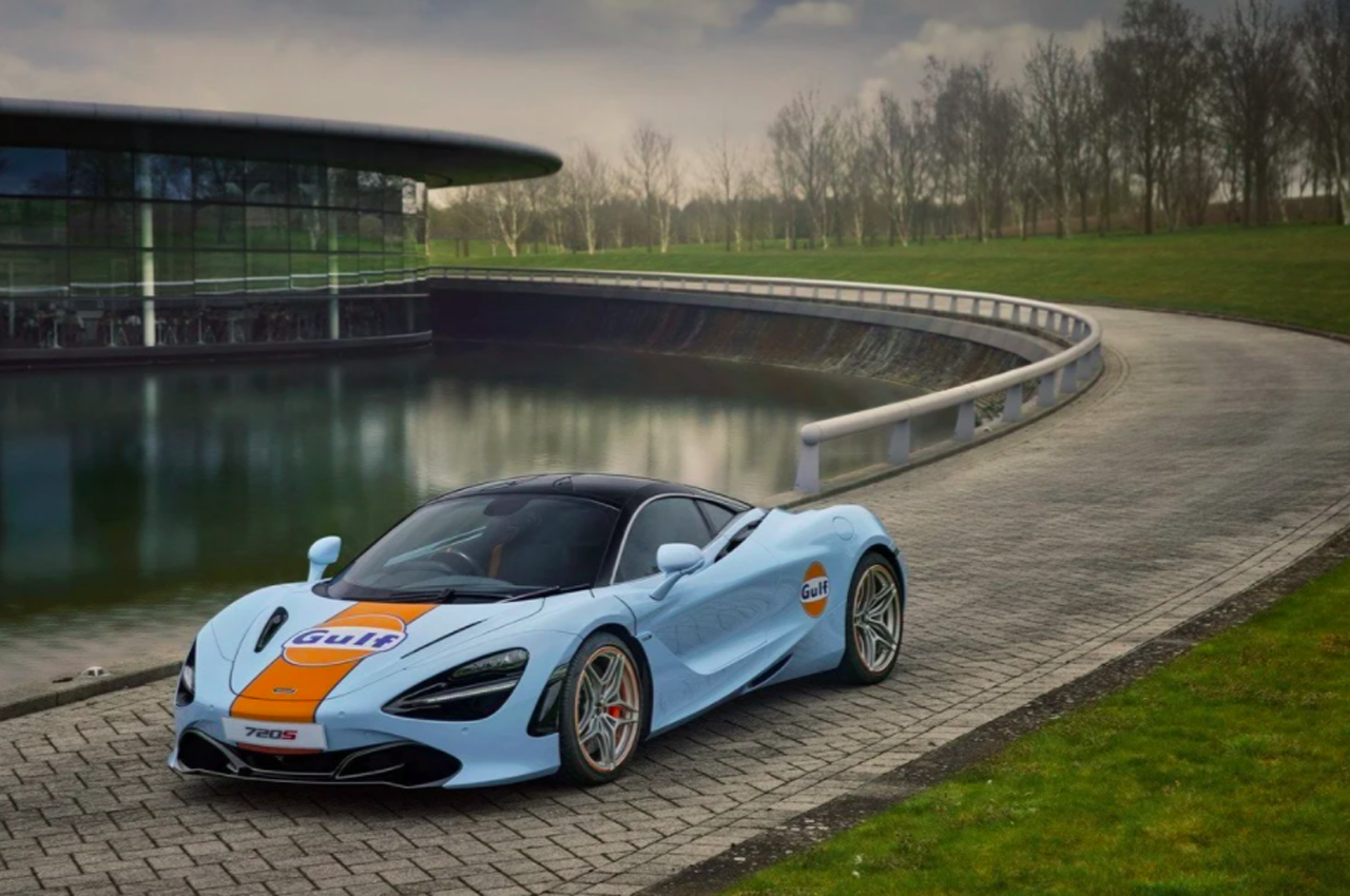 McLaren 720S Gulf Racing: immagini ufficiali