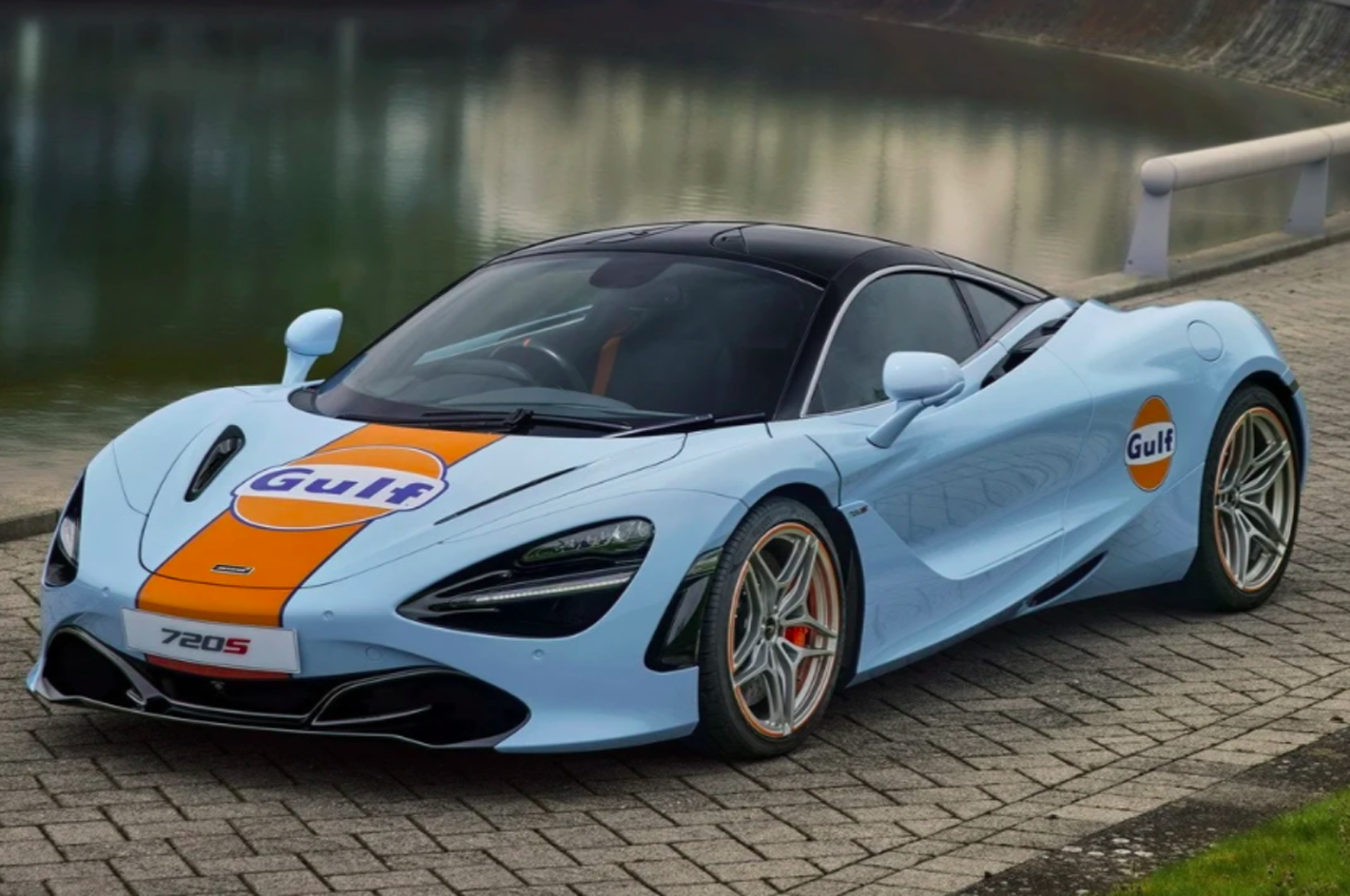 McLaren 720S Gulf Racing: immagini ufficiali