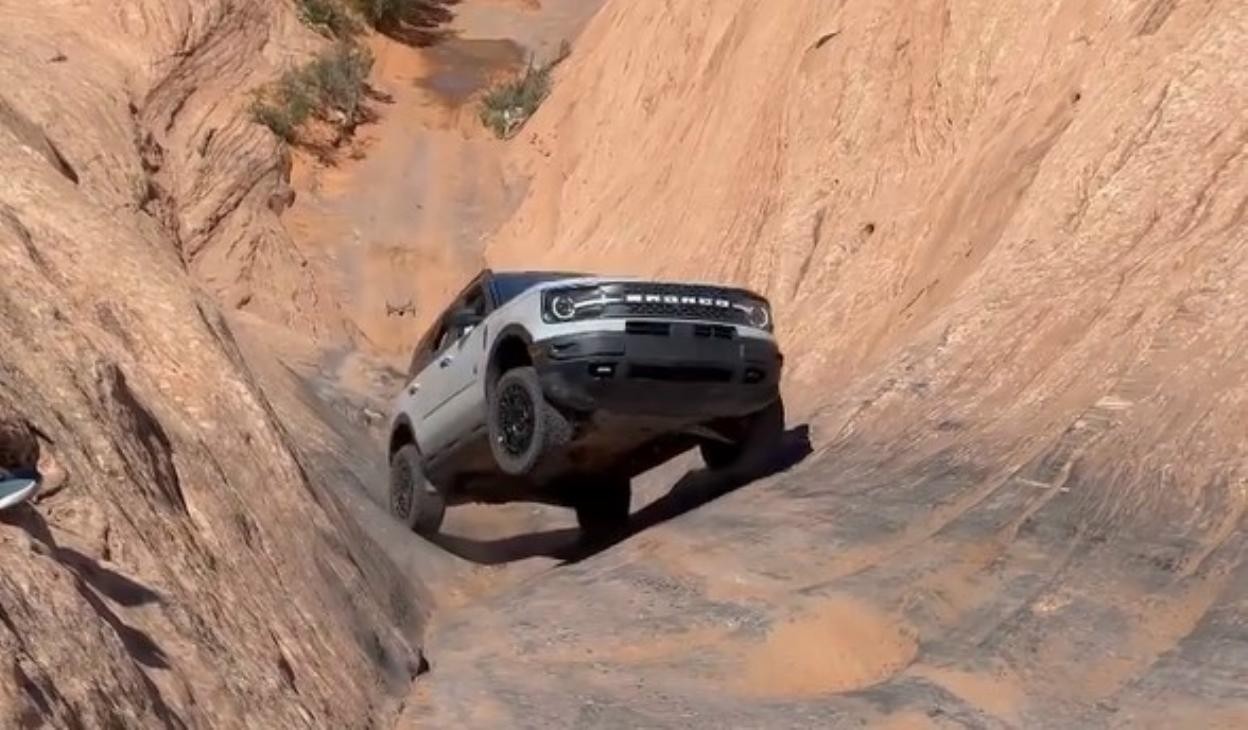 Il Ford Bronco conquista le gole dell'Hell's Gate [Video] - Autoblog