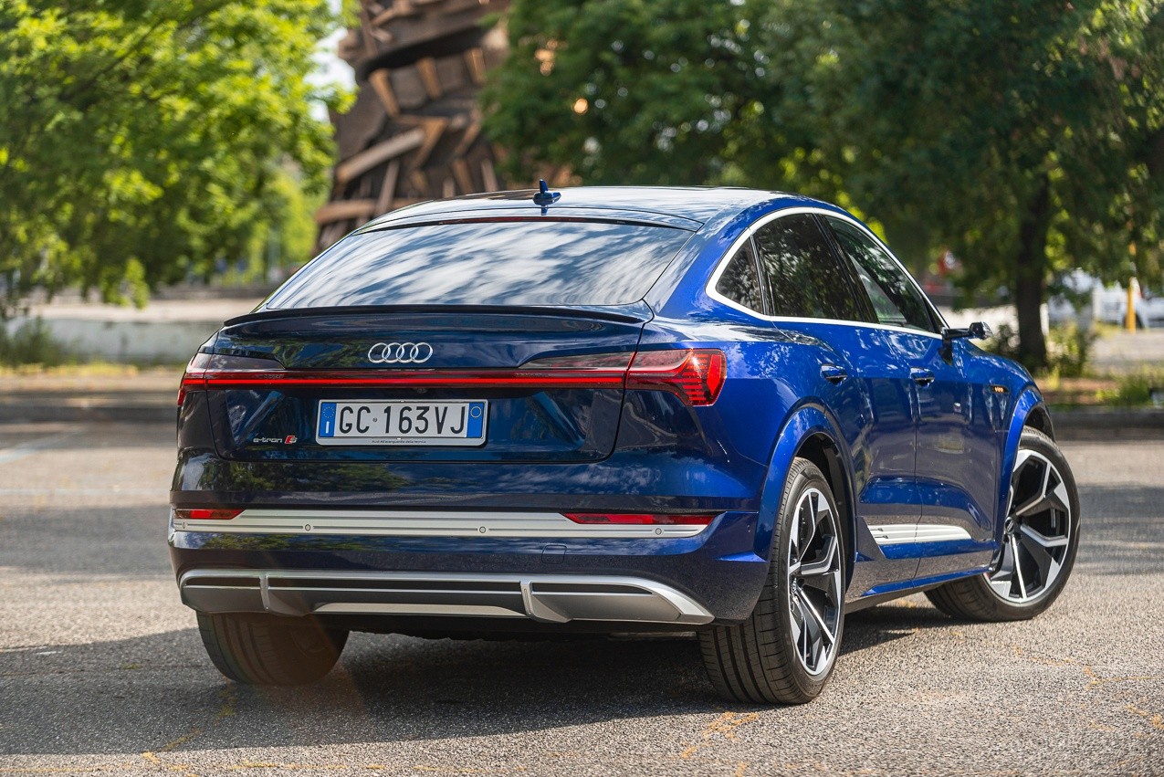 Audi e-tron S Sportback: la prova su strada