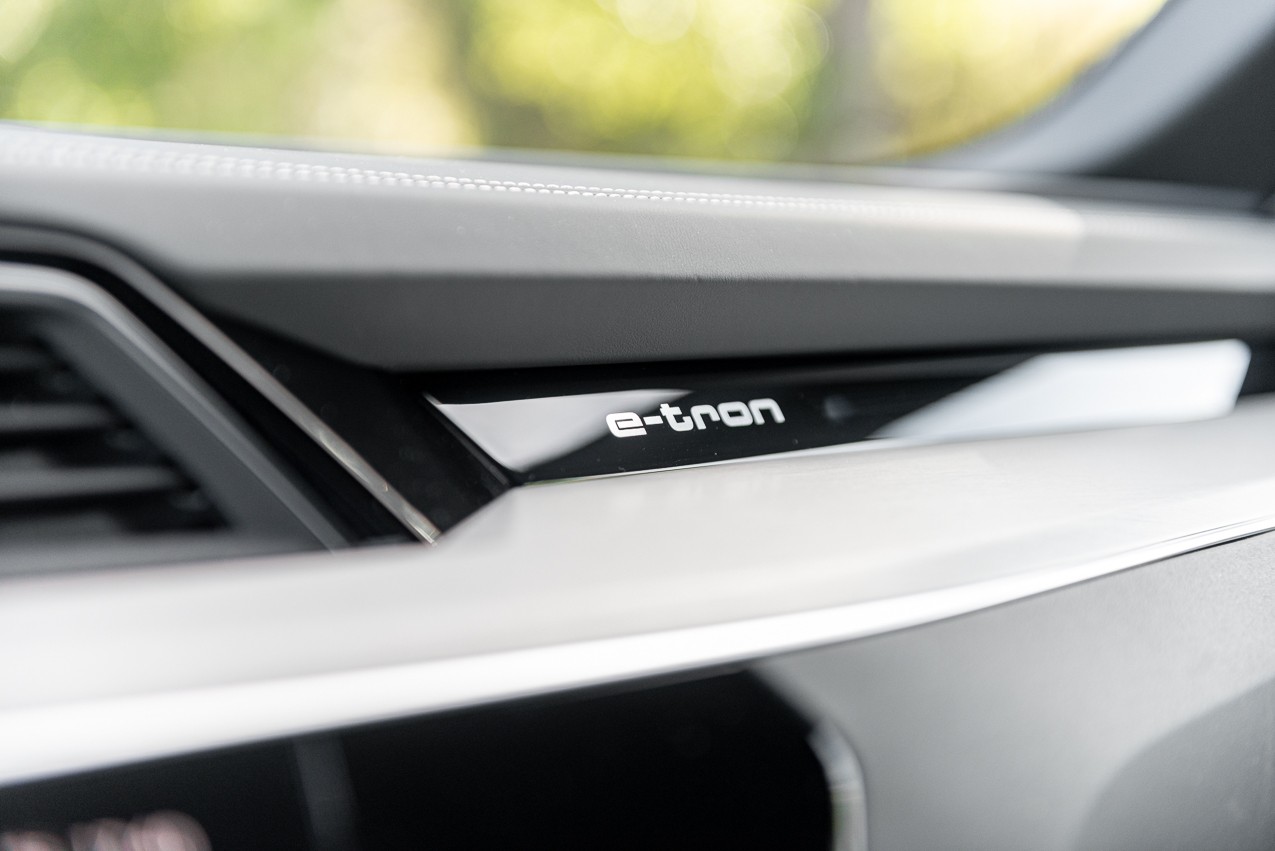 Audi e-tron S Sportback: la prova su strada