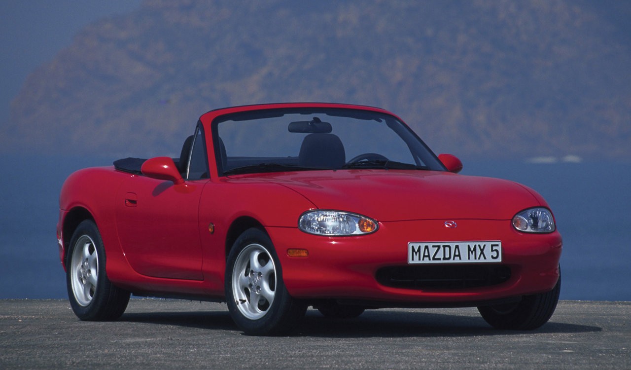 Mazda MX-5 1998: immagini ufficiali